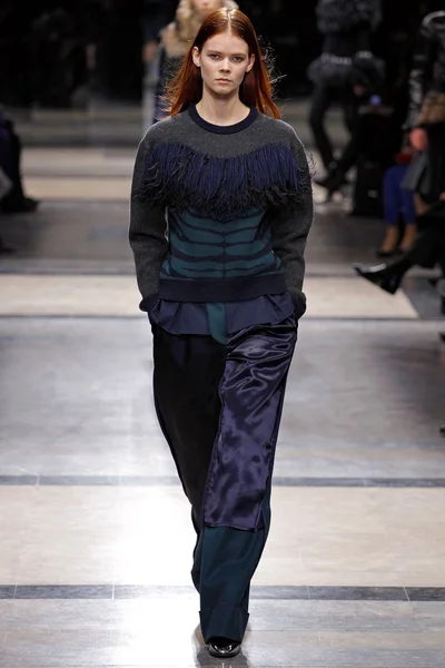 Look 25